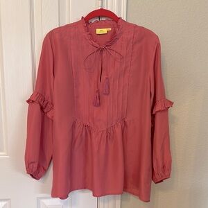 NWOT 100% silk Roller Rabbit peasant top in dusty role. Generous sized XS